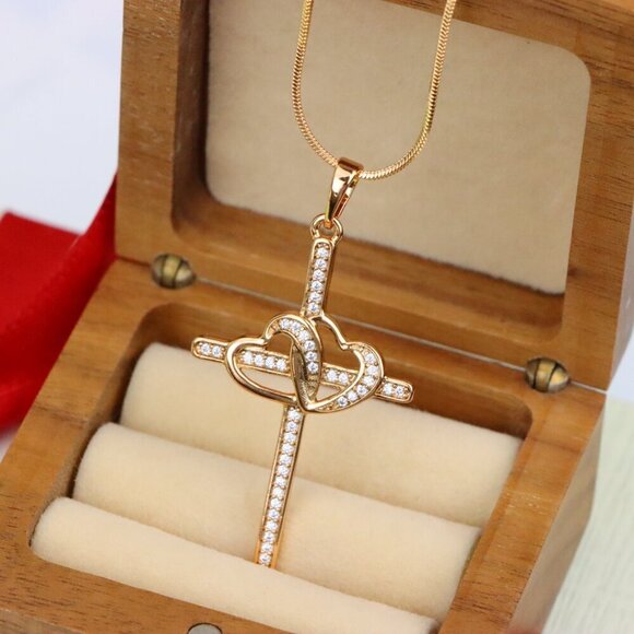 "Cross Pendant with Interlocked Hearts & Crystals, XPPT1569 - Picture 7 of 12